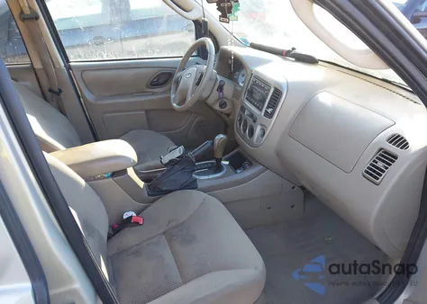 2005 Ford Escape Xlt from USA, damaged, VIN 1FMYU93195KB51233